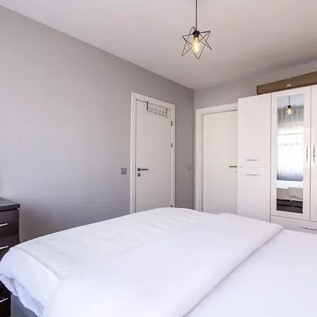 Sleek And Flat With Shared Pool In Sisli Apartment