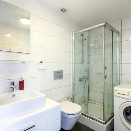 Sleek And Flat With Shared Pool In Sisli